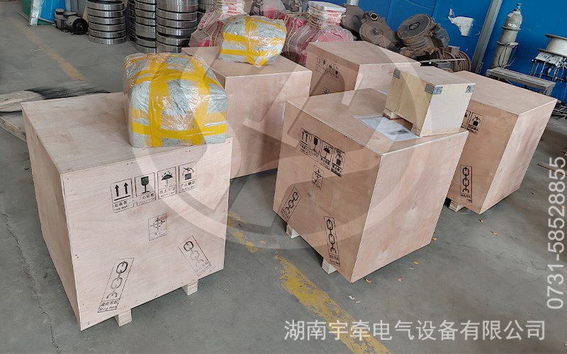 矿用电机车配件出口海外 3.jpg